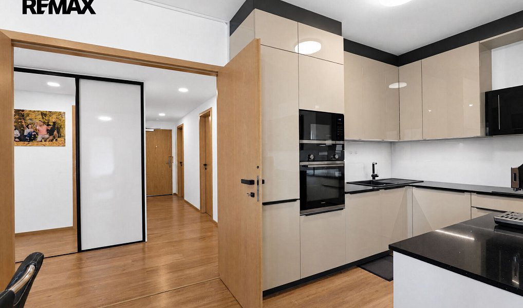 Prodej bytu 3+kk 90 m², Praha – náhled fotky 3