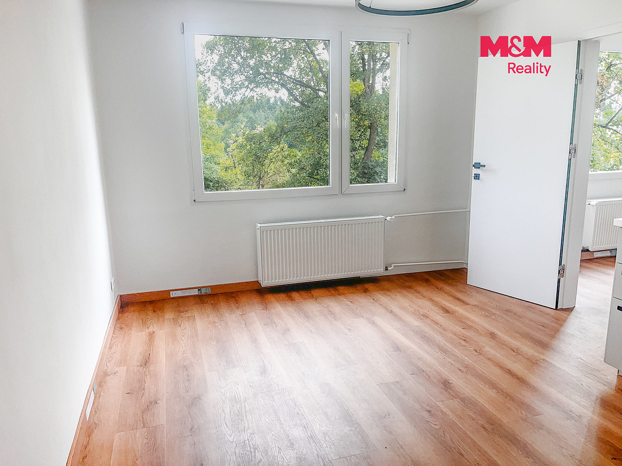 Pronájem bytu 2+kk 38 m² – fotografie 3