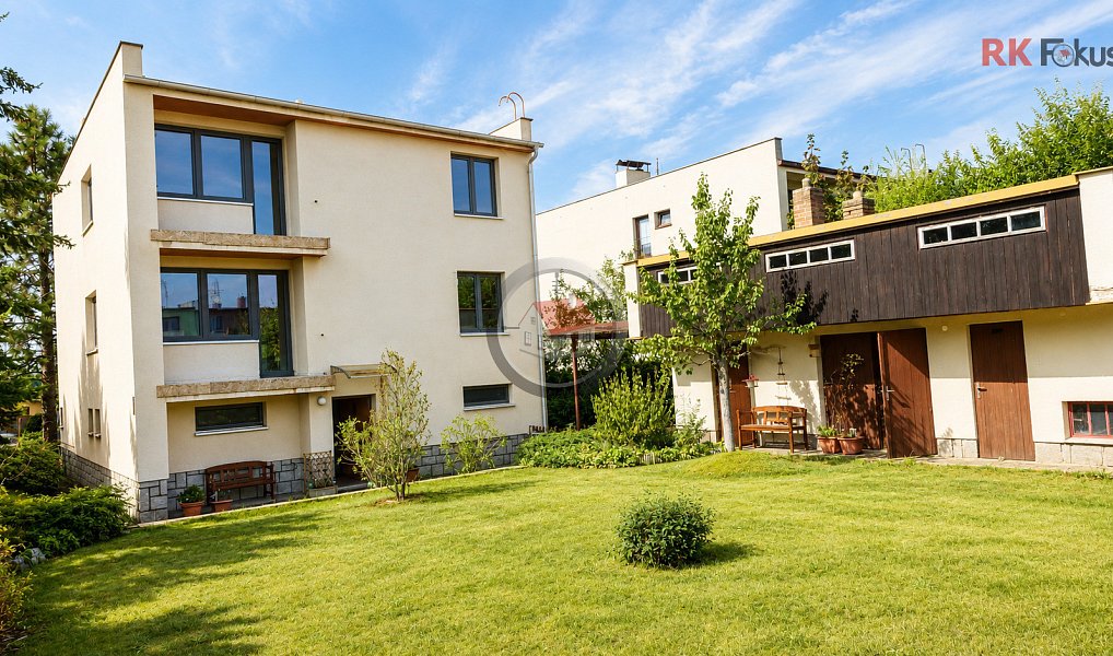 Prodej domu 300 m² s pozemkem 670 m², Hrotovice – náhled fotky 2