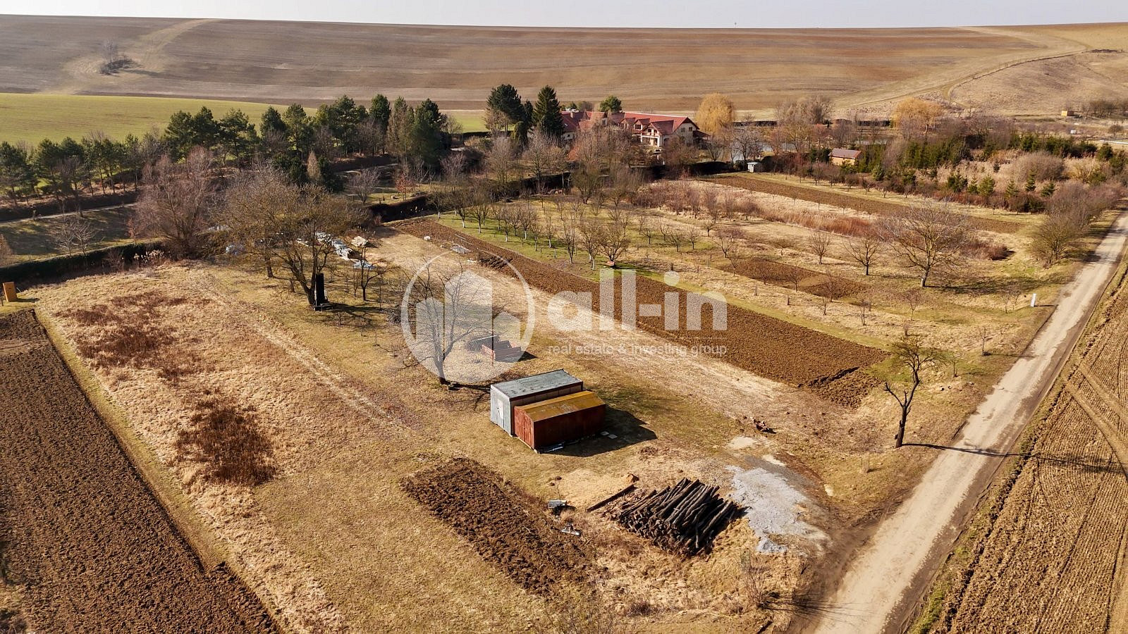Prodej stavebního pozemku 1 105 m² — photo 2