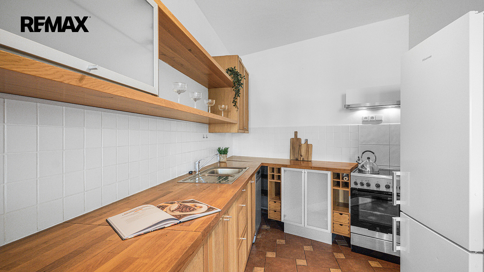 Prodej bytu 4+kk 100 m² — photo 2