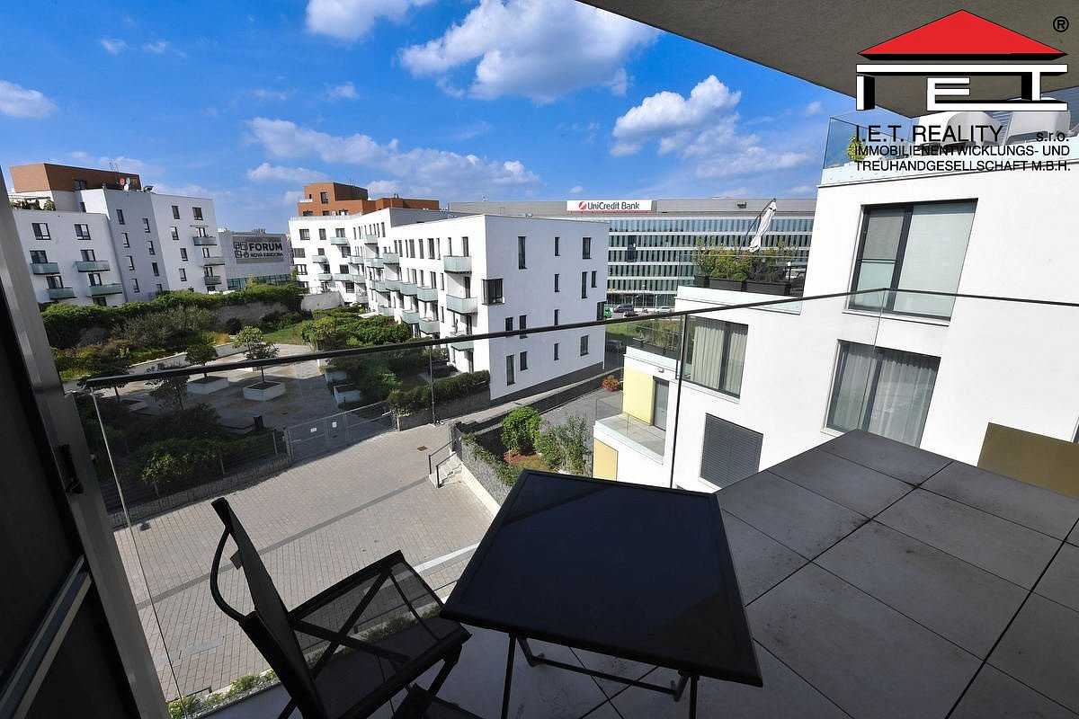 Pronájem bytu 4+kk 111 m² – fotografie 5