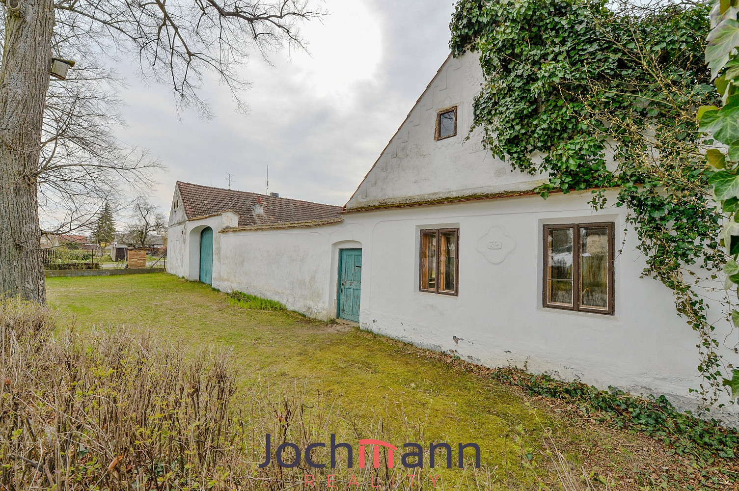 Prodej domu 877 m² s pozemkem 3 277 m²