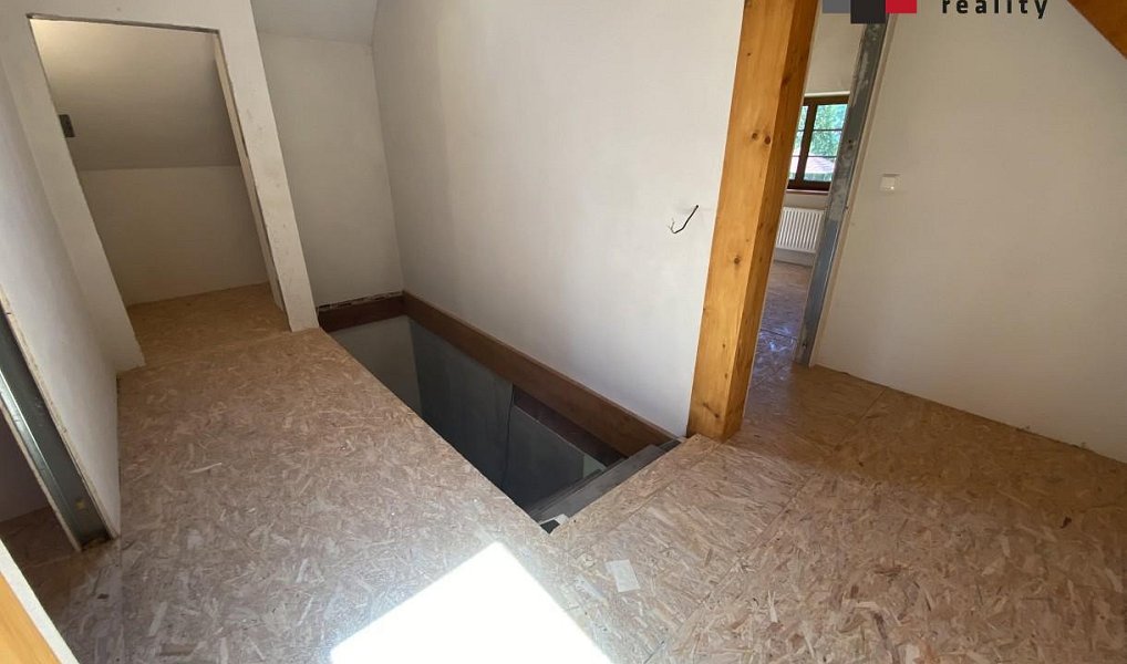 Prodej domu 177 m² s pozemkem 945 m², Janov – náhled fotky 14