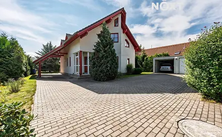 Prodej domu 250 m² s pozemkem 967 m², Studánková, Praha 4 - Újezd u Průhonic