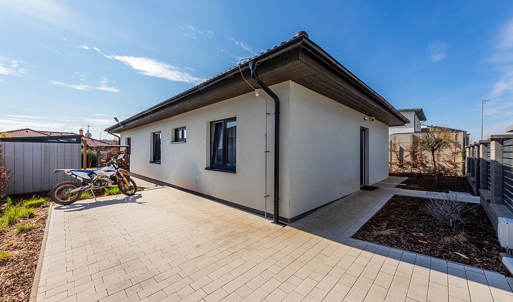 Prodej domu 116 m² s pozemkem 457 m², Kounice – náhled fotky 2