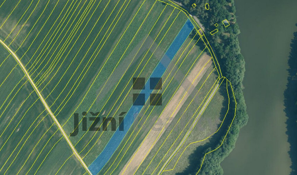 Prodej pole 10 068 m², Lišov – náhled fotky 3