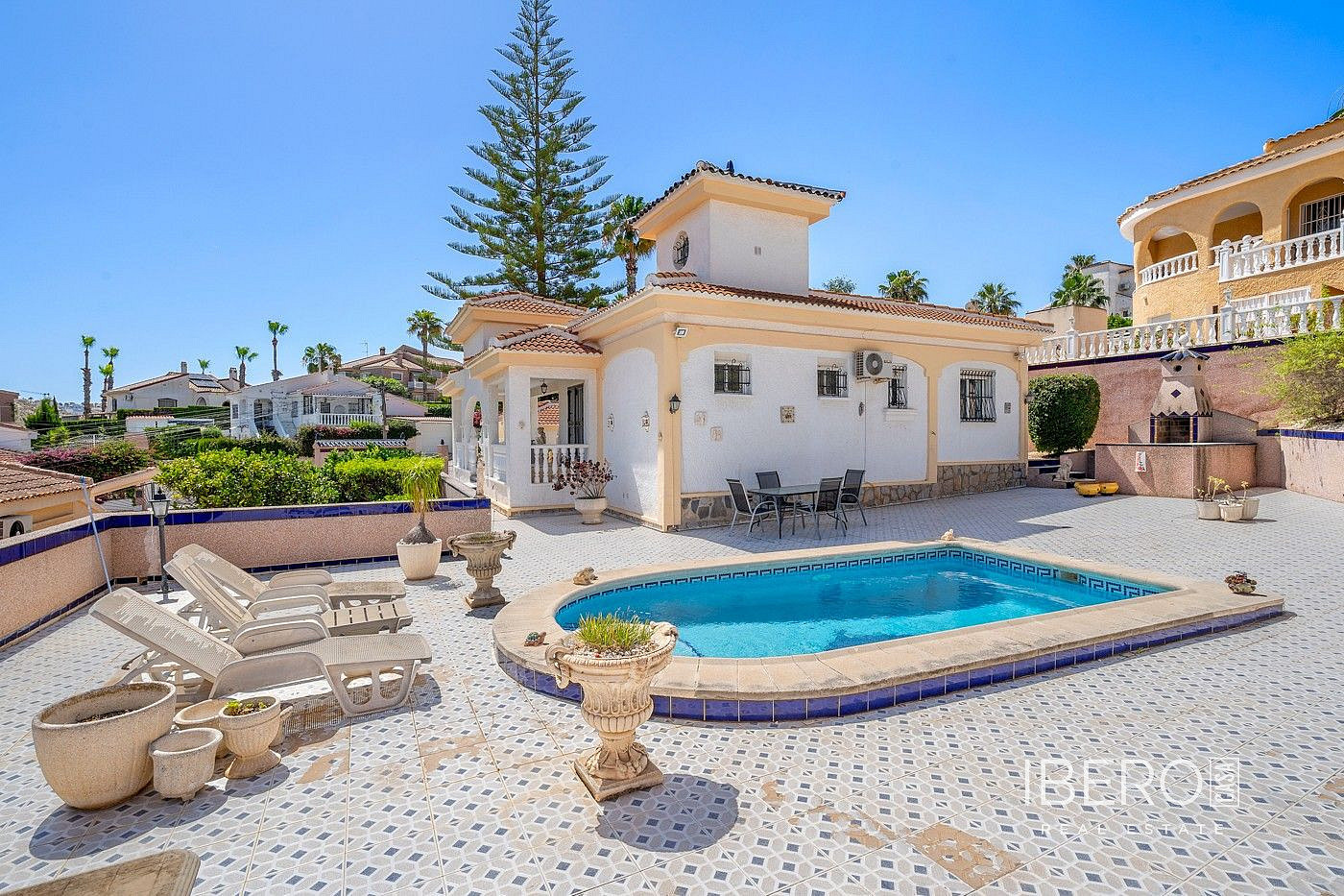 Prodej domu 229 m² s pozemkem 829 m²