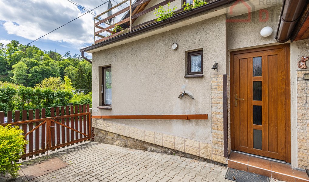 Pronájem domu 169 m² s pozemkem 246 m², Bělá pod Bezdězem – náhled fotky 2