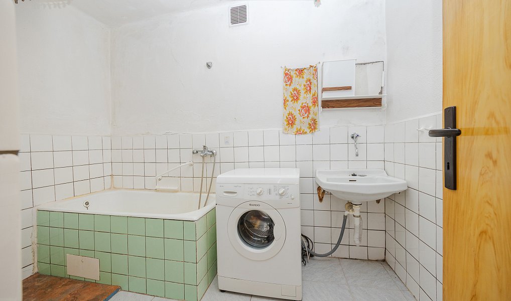 Prodej domu 240 m² s pozemkem 407 m², Kamenice – náhled fotky 7