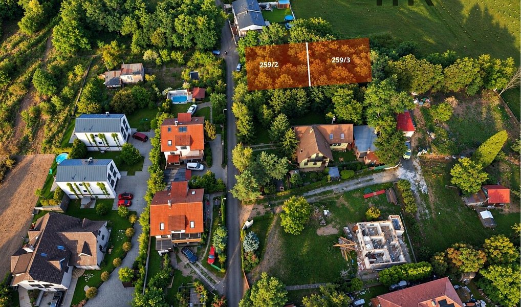 Prodej stavebního pozemku 1 676 m², Praha – náhled fotky 4
