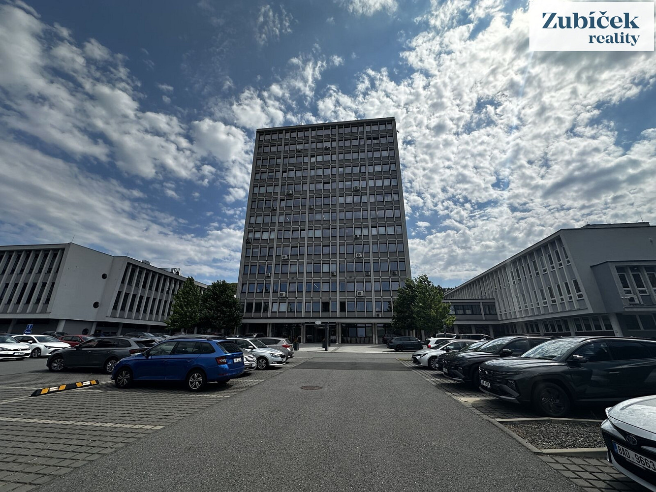 Pronájem kanceláře Zlín - Louky – pohled 3