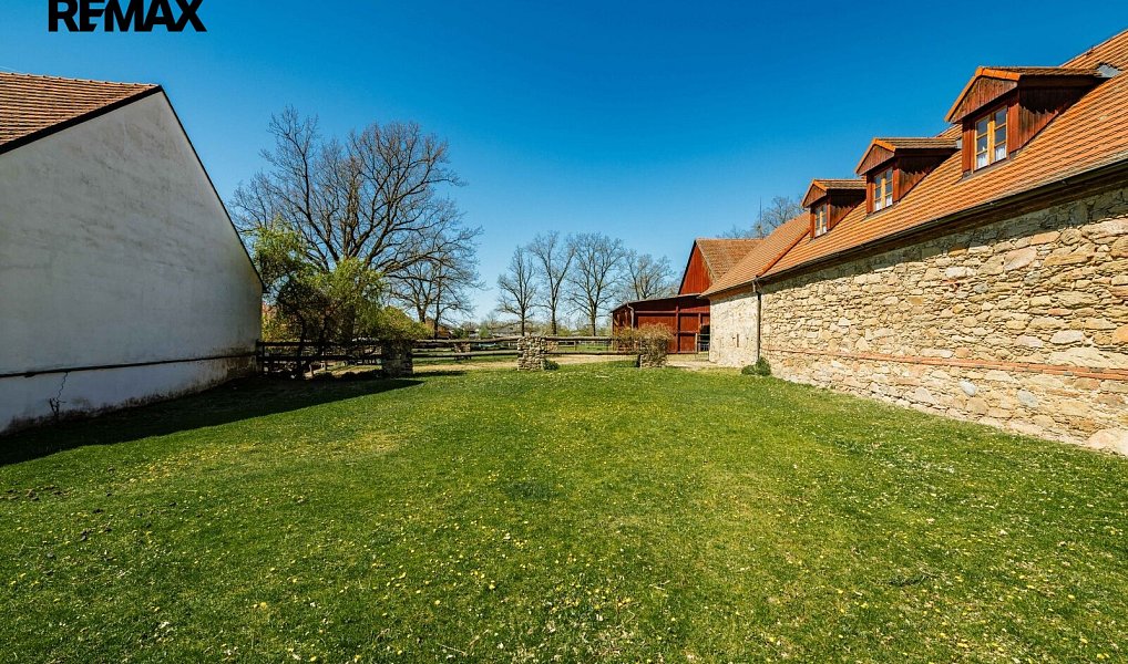 Prodej zemědělského objektu 770 m², Buzice – náhled fotky 9