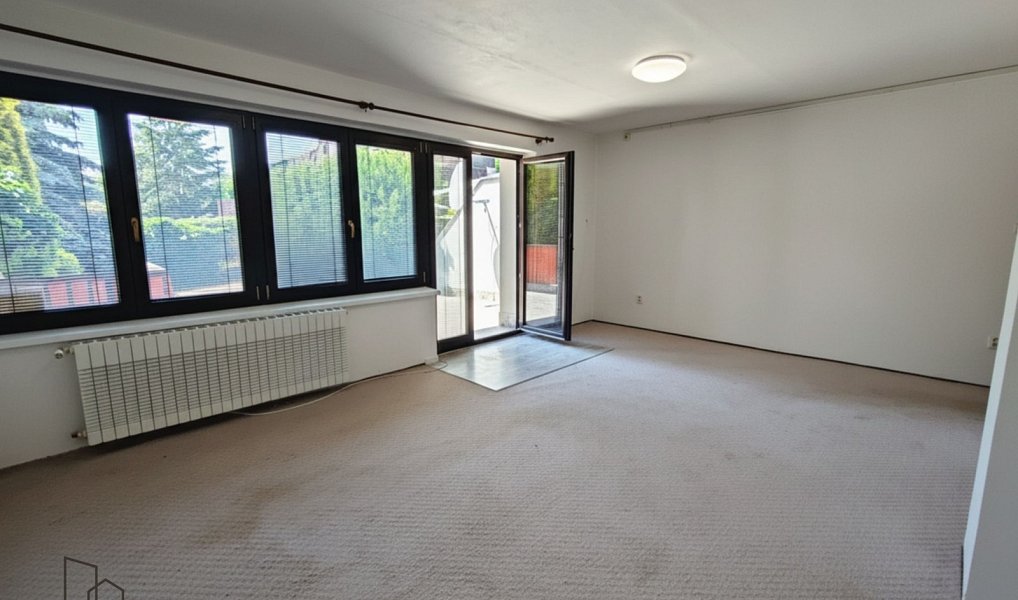 Pronájem domu 200 m² s pozemkem 182 m², Hostivice – náhled fotky 4