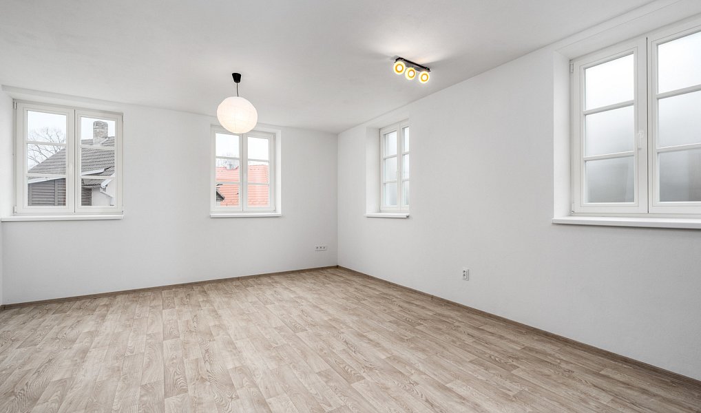 Prodej domu 200 m² s pozemkem 151 m², Rožmitál pod Třemšínem – náhled fotky 6