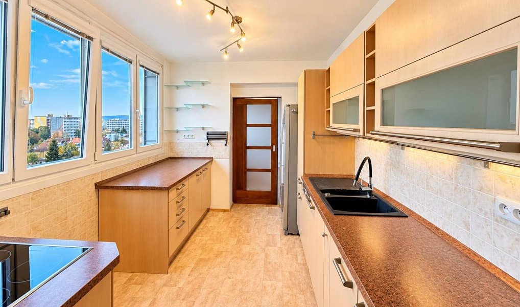 Pronájem bytu 3+1 75 m², Mladá Boleslav – náhled fotky 2