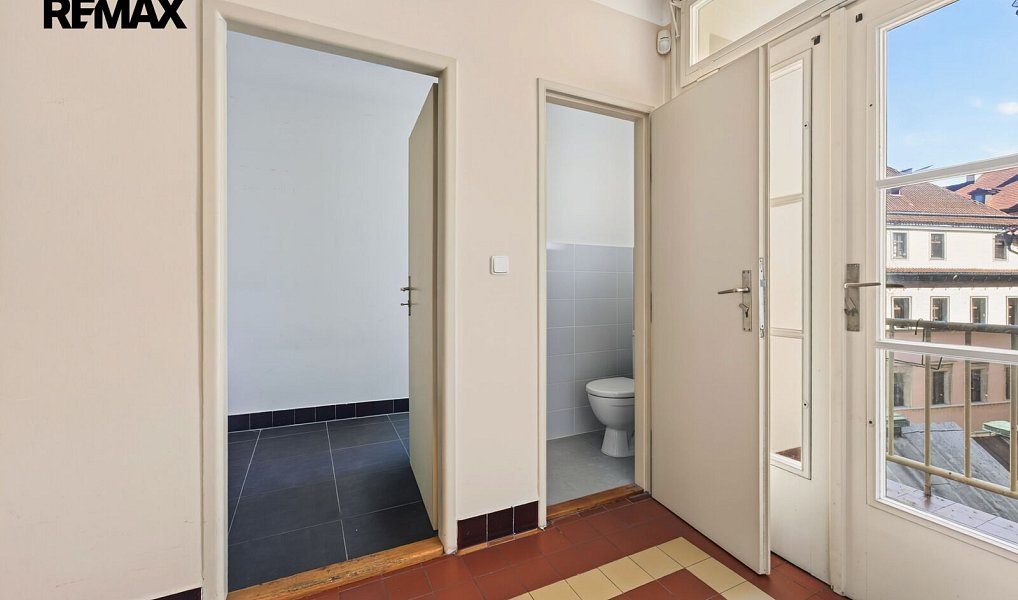 Pronájem kanceláře 130 m², Praha – náhled fotky 22