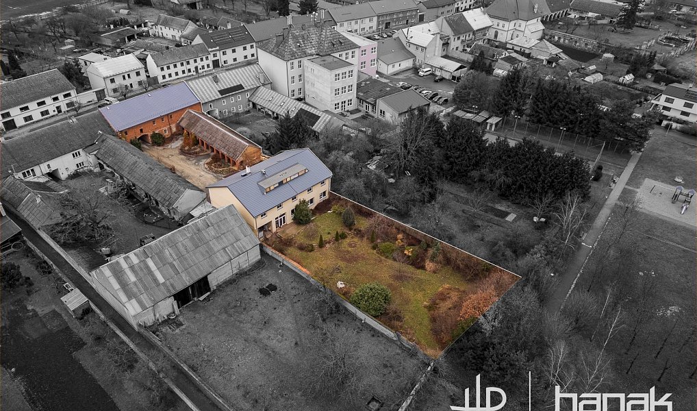 Prodej domu 521 m² s pozemkem 2 552 m², Náklo – náhled fotky 9