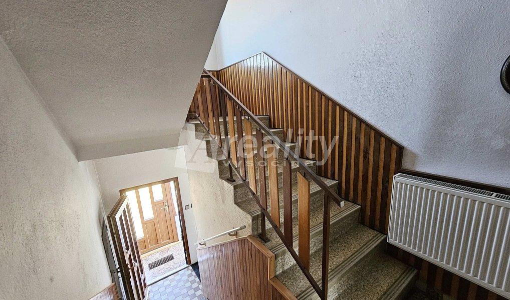 Prodej domu 282 m² s pozemkem 725 m², Kamenice – náhled fotky 9