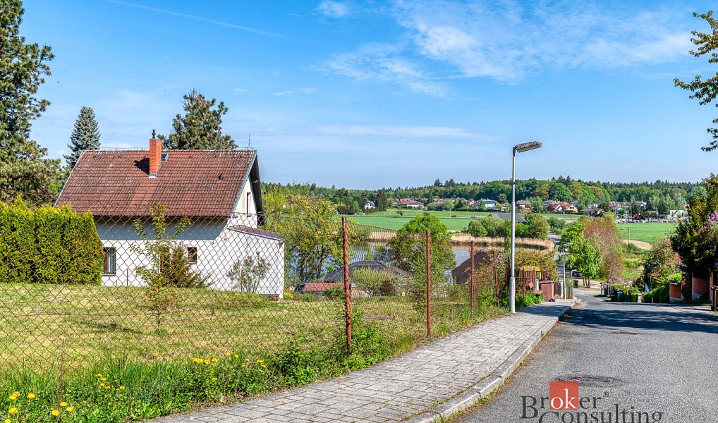 Prodej stavebního pozemku 813 m², Louňovice – náhled fotky 2