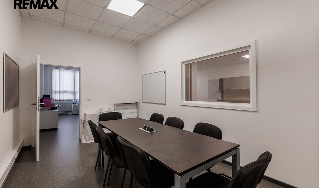 Pronájem skladovacích prostor 2 489 m², Chodová Planá – náhled fotky 12