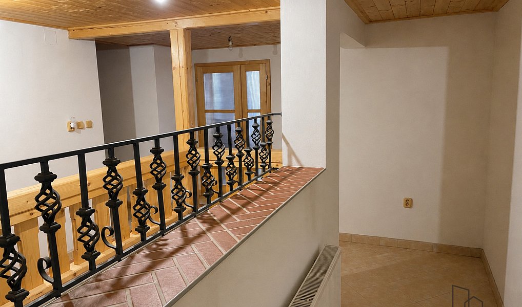 Prodej ubytovacího objektu 450 m², Vanovice – náhled fotky 7