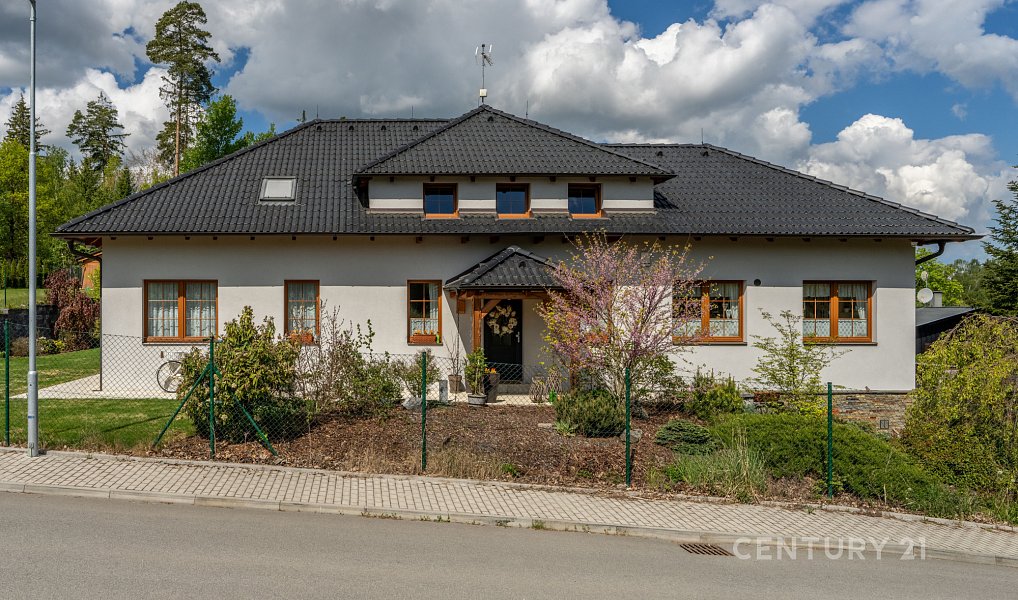 Prodej domu 340 m² s pozemkem 1 893 m², Družec – náhled fotky 22