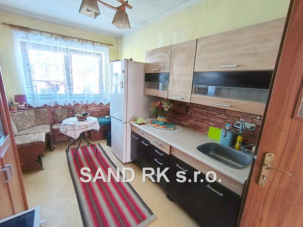 Prodej domu 145 m² s pozemkem 972 m² – fotografie 2
