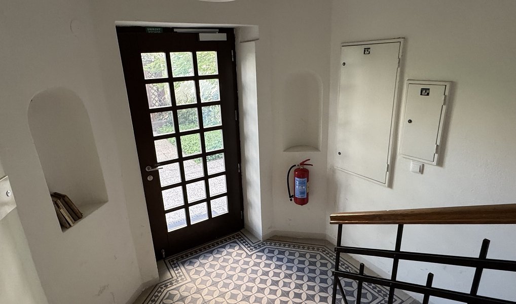 Pronájem kanceláře 14 m², Kladno – náhled fotky 9