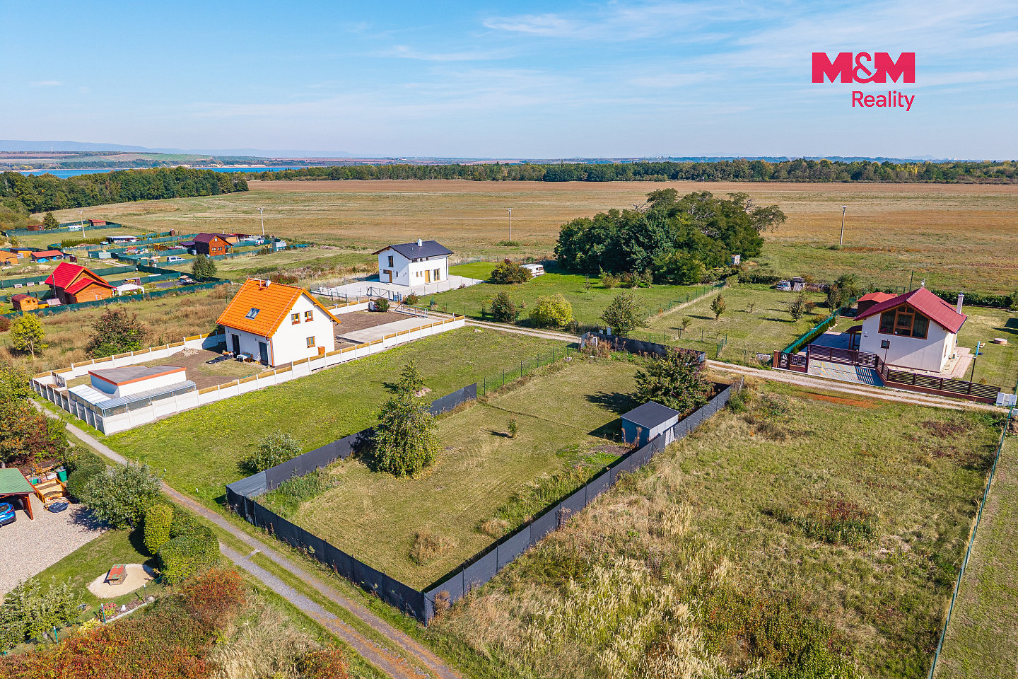 Prodej stavebního pozemku 943 m² – fotografie 3