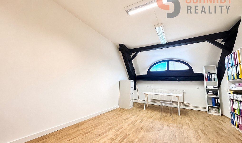 Pronájem kanceláře 28 m², Mikulov – fotka 1 z 6