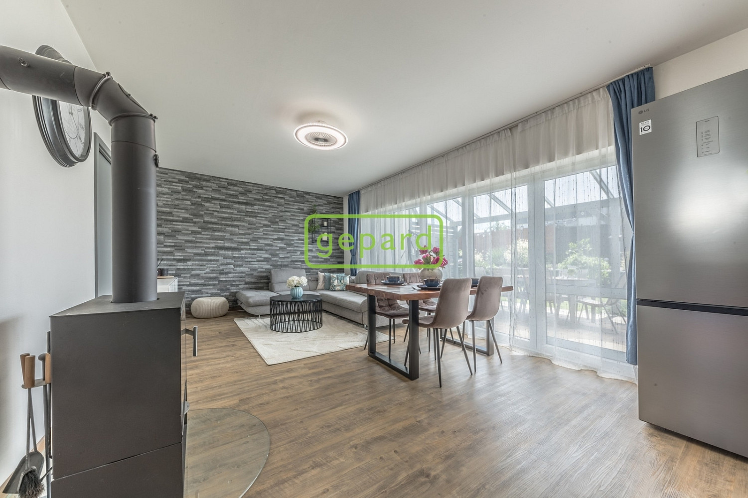 Prodej domu 99 m² s pozemkem 276 m² — photo 2