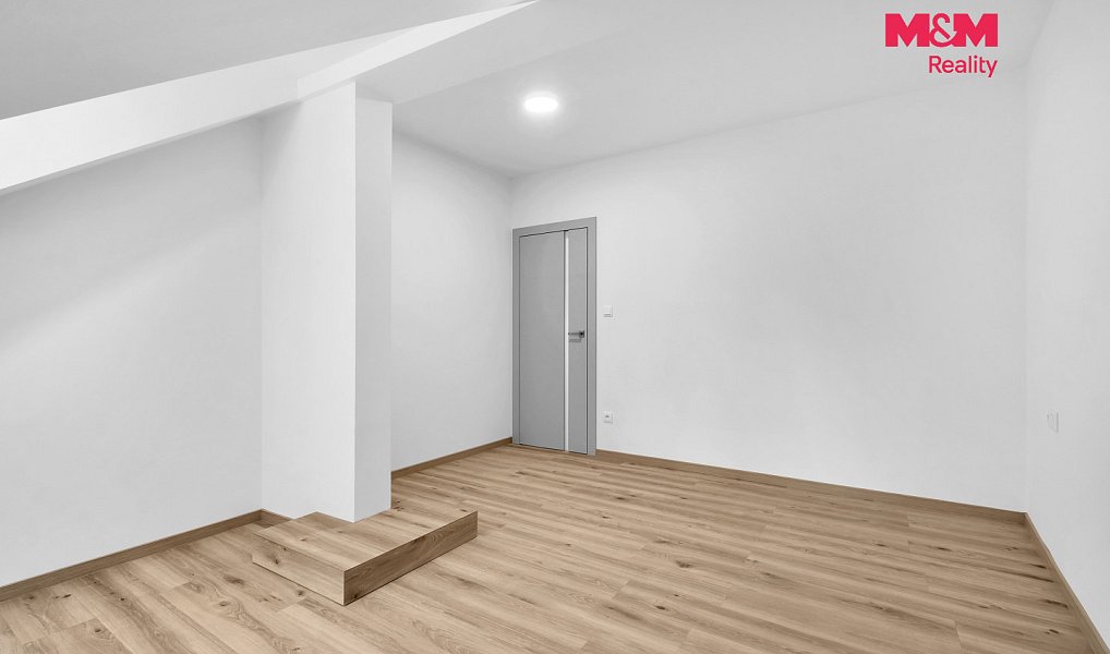 Prodej domu 134 m² s pozemkem 131 m², Polička – náhled fotky 20
