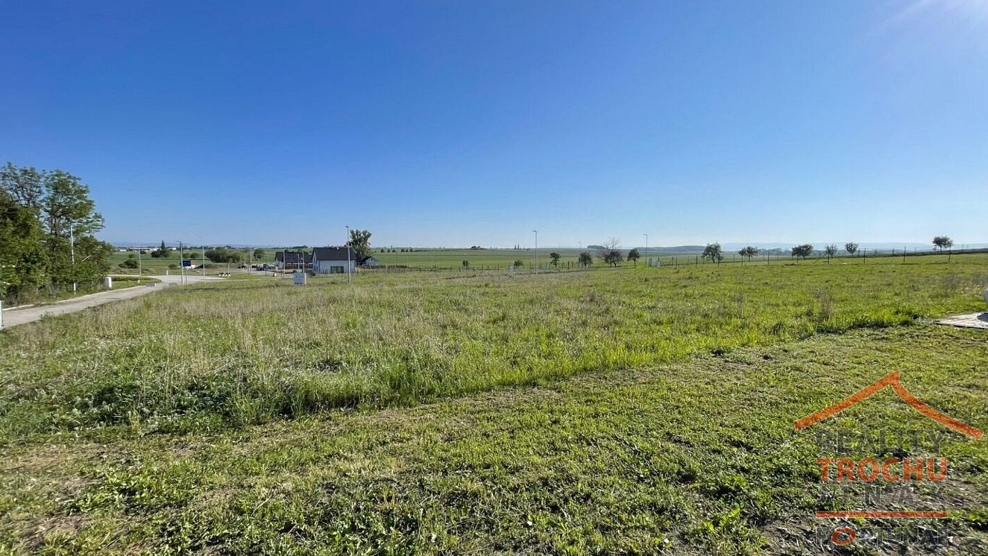 Prodej stavebního pozemku 1 024 m² – fotografie 2