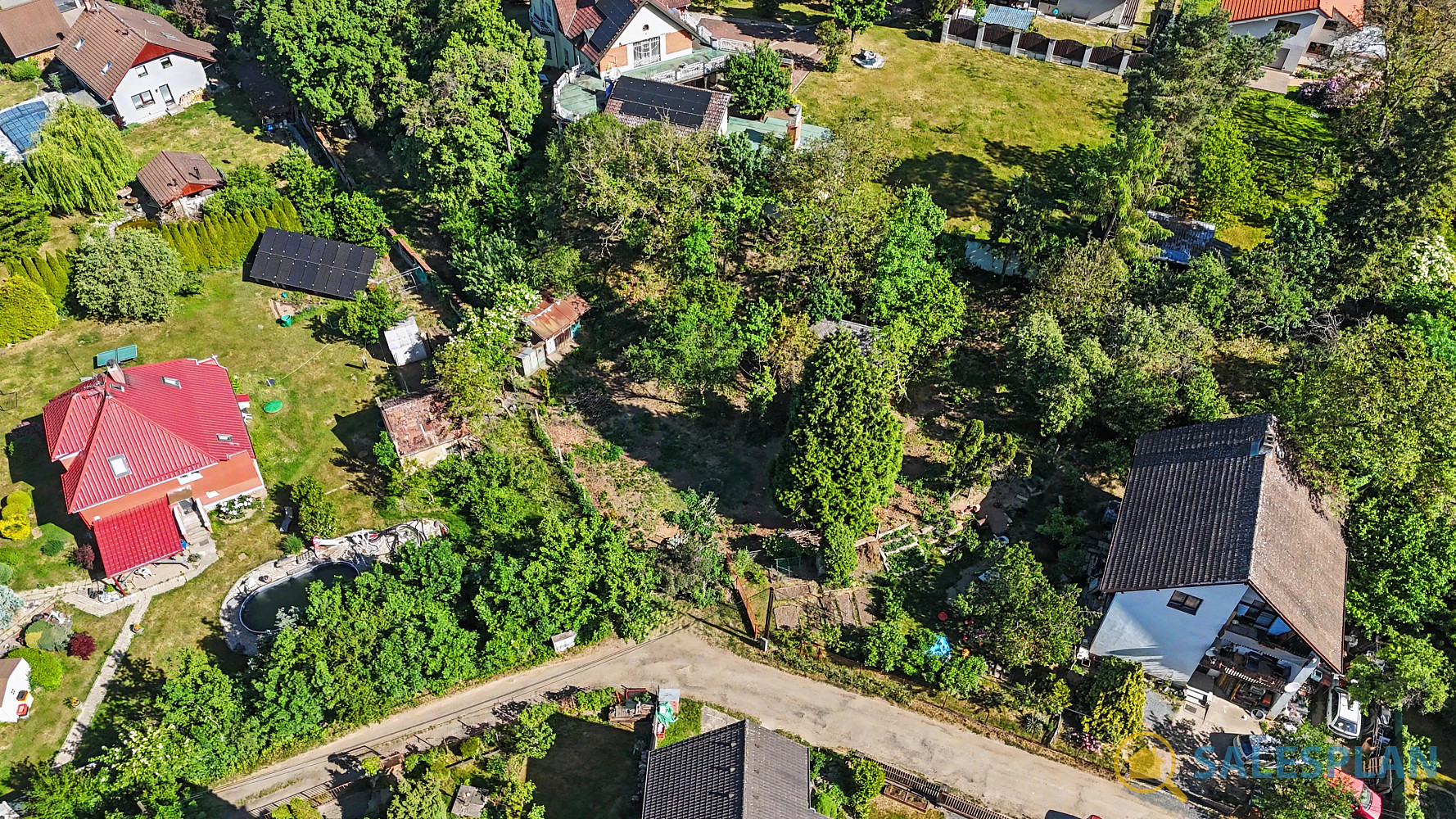 Prodej stavebního pozemku 1 302 m²