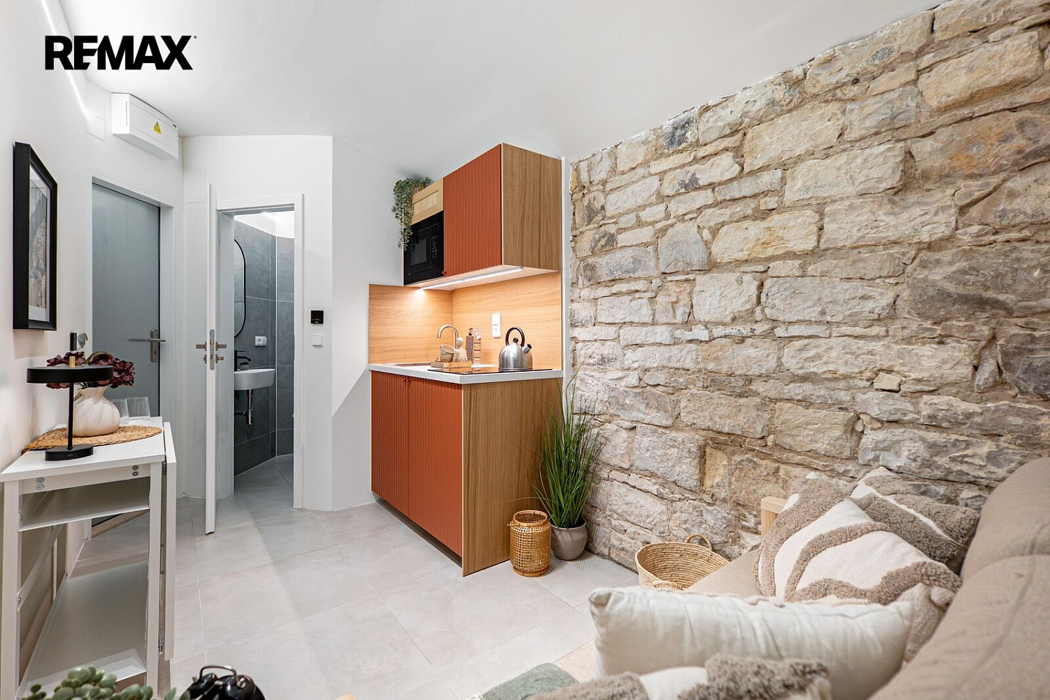 Prodej obchodních prostor 11 m² – fotografie 2