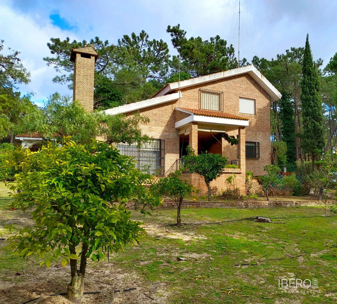 Prodej domu 159 m² s pozemkem 1 572 m²