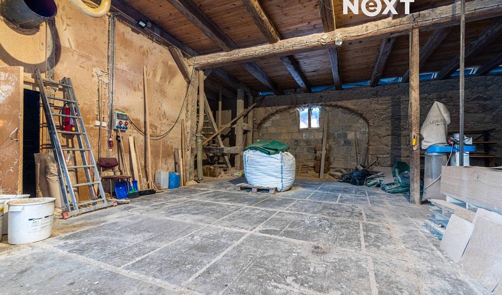 Prodej výrobních prostor 840 m², Jesenice – náhled fotky 10