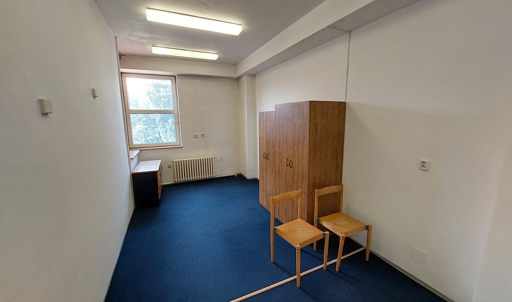 Pronájem kanceláře 22 m², Krnov – náhled fotky 4