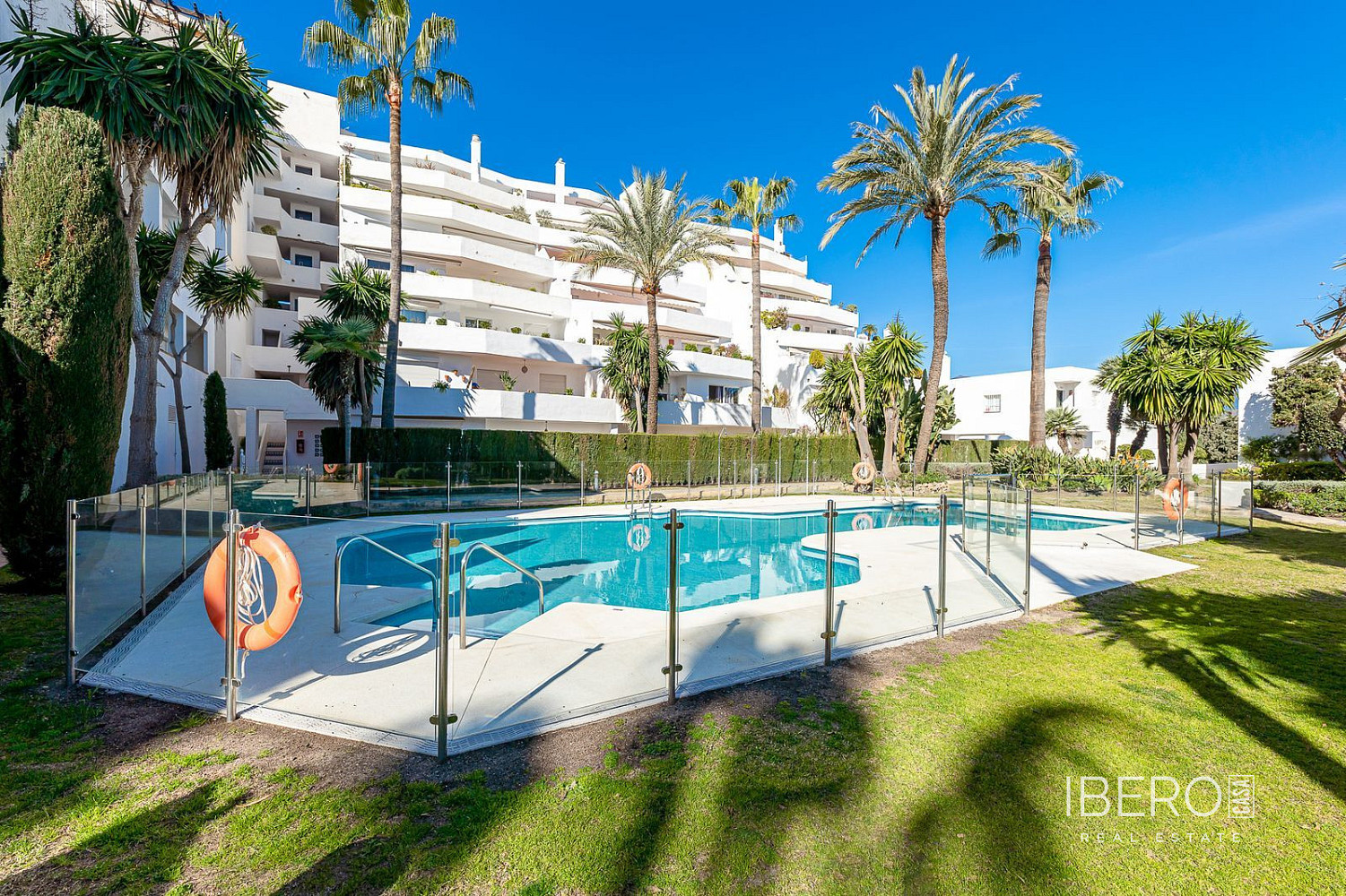 Piso 3+kk – Marbella, Nueva Andalucía - Vista 3
