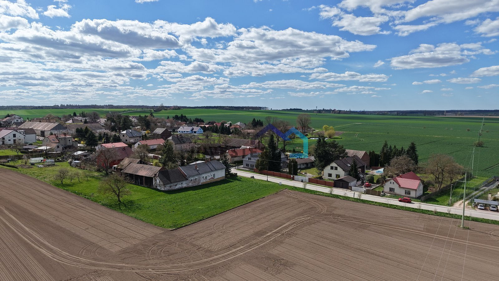 Prodej stavebního pozemku 1 432 m² – další