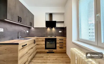 Pronájem bytu 2+1 51 m², Družstevní, Pardubice - Polabiny
