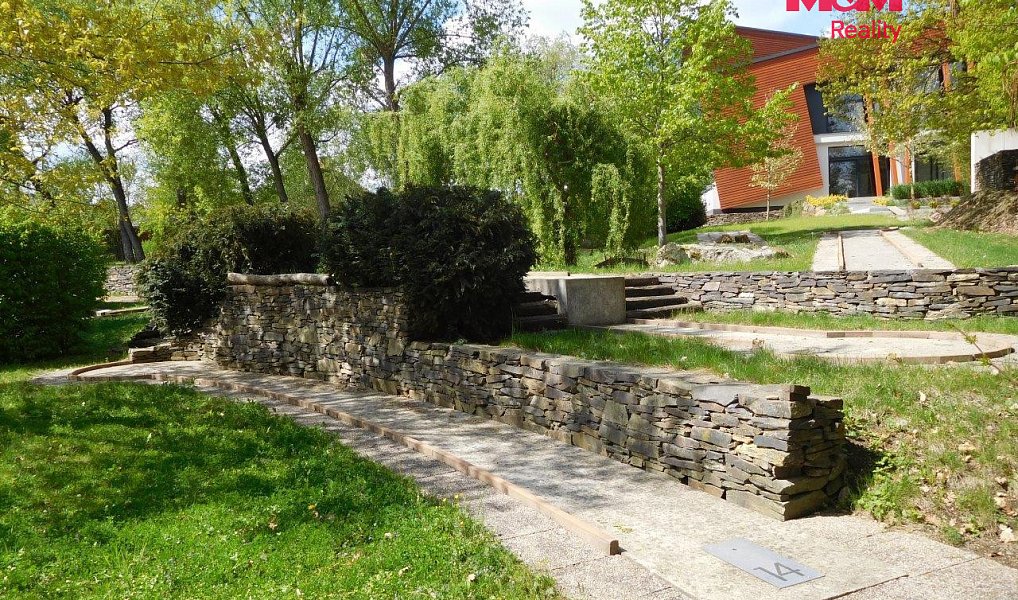 Prodej restaurace 1 076 m², Okrouhlo – náhled fotky 2