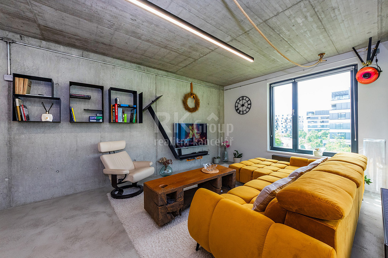 Pronájem bytu 3+kk 81 m² – fotografie 2