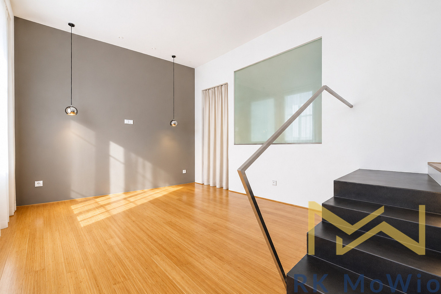 Pronájem bytu 4+kk 135 m² — photo 3