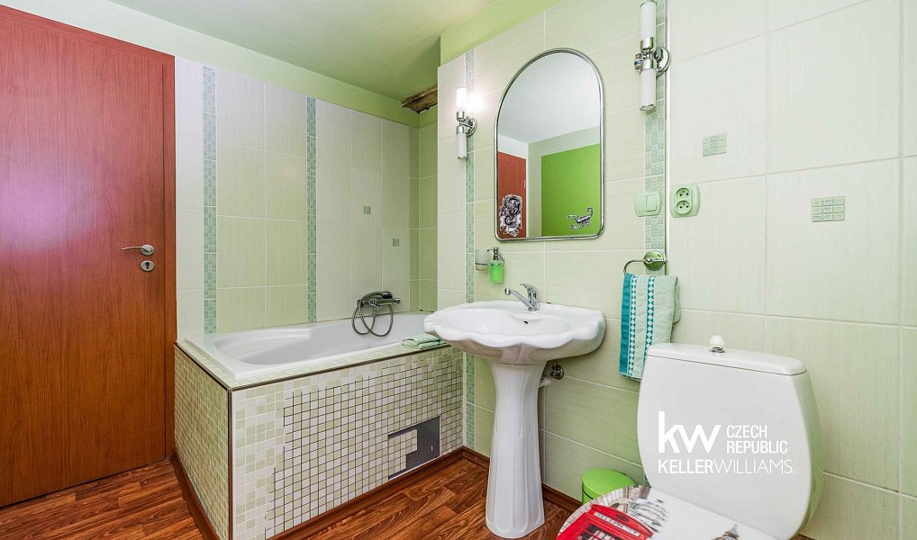 Prodej domu 450 m² s pozemkem 1 416 m², Teplice – náhled fotky 8