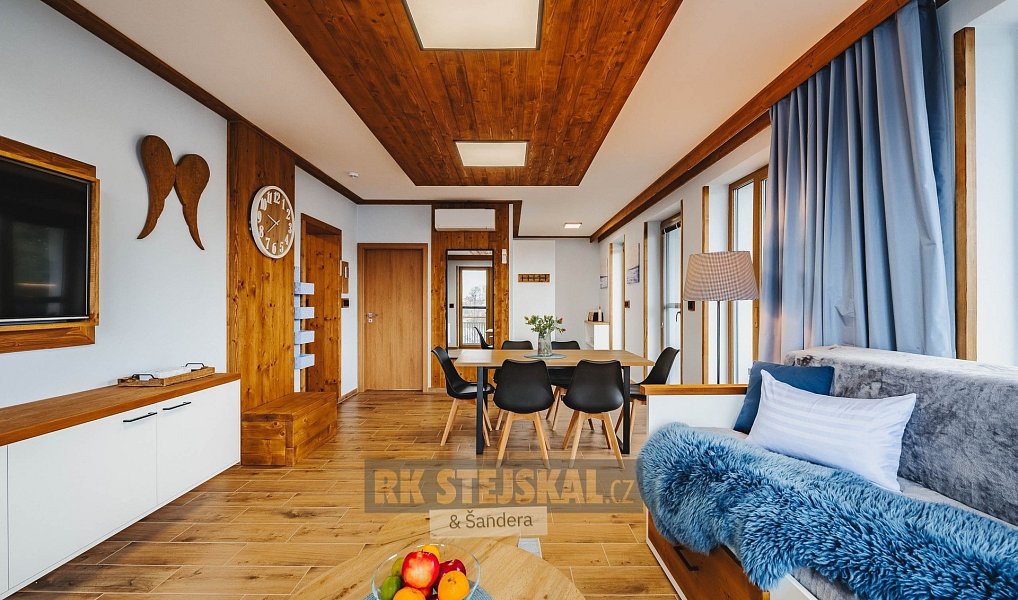 Pronájem bytu 2+kk 54 m², Frymburk – náhled fotky 6