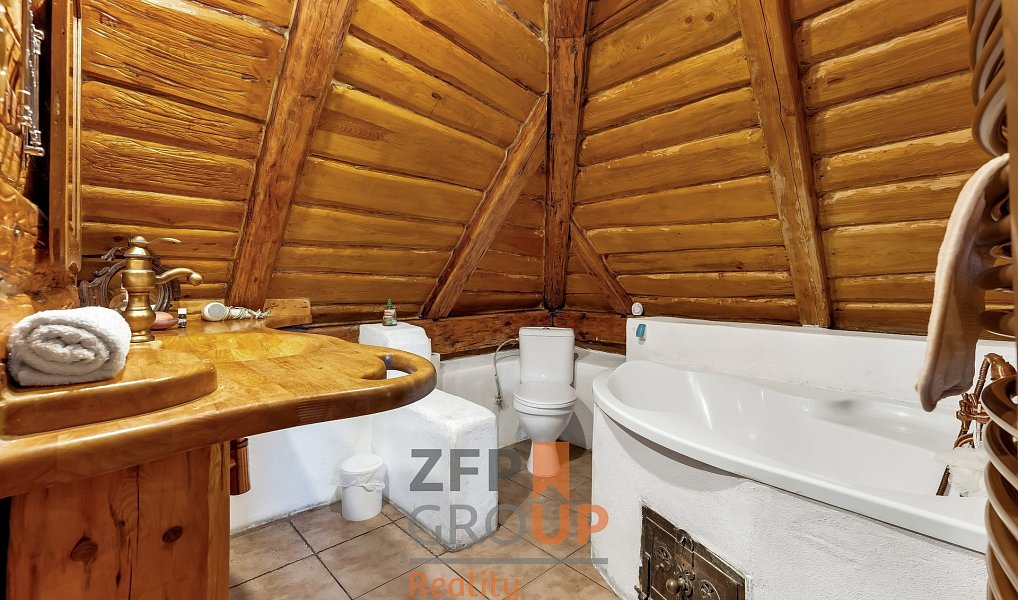 Prodej ubytovacího objektu 143 m², Český Krumlov – náhled fotky 14