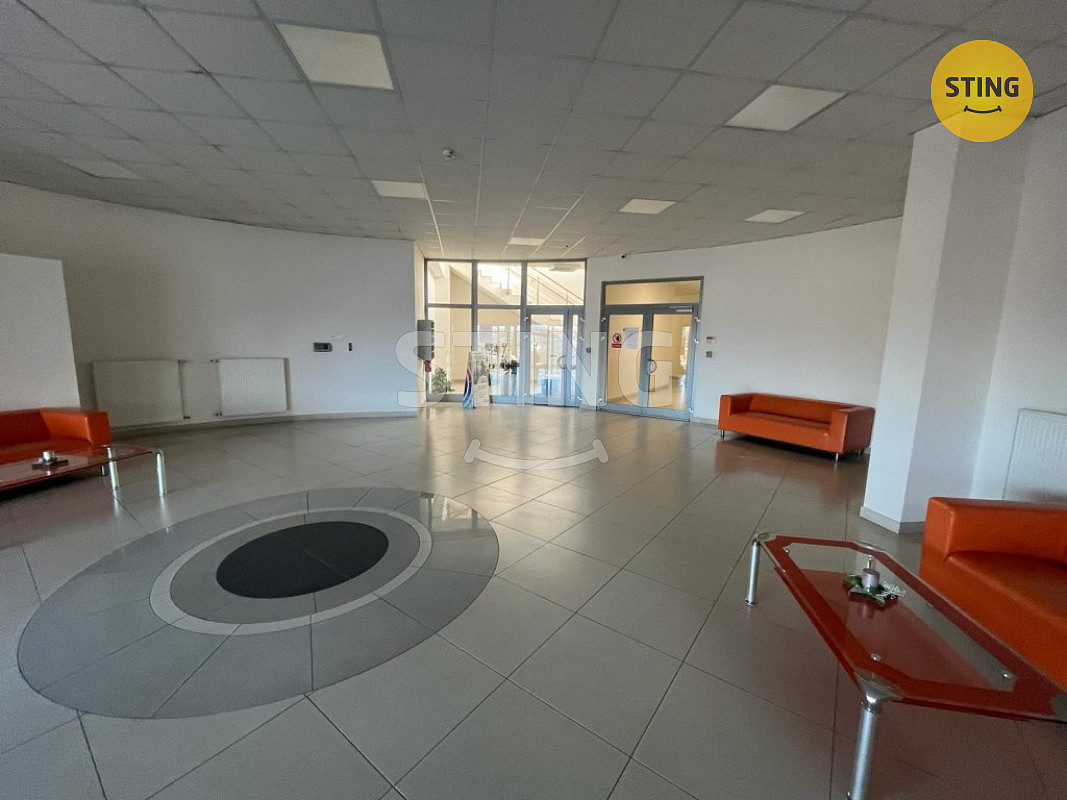 Pronájem kanceláře 107 m² – fotografie 4