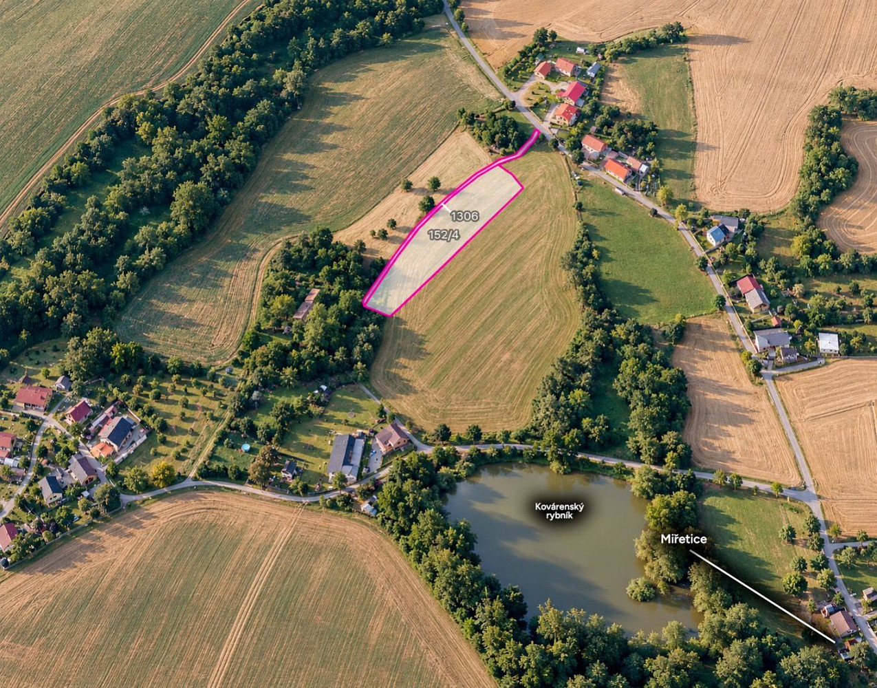 Prodej pole 12 104 m²